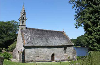 Chapelle et anse de la pitié à mellionnec